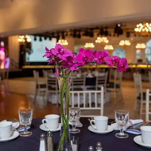 Tabletop floral centerpiece